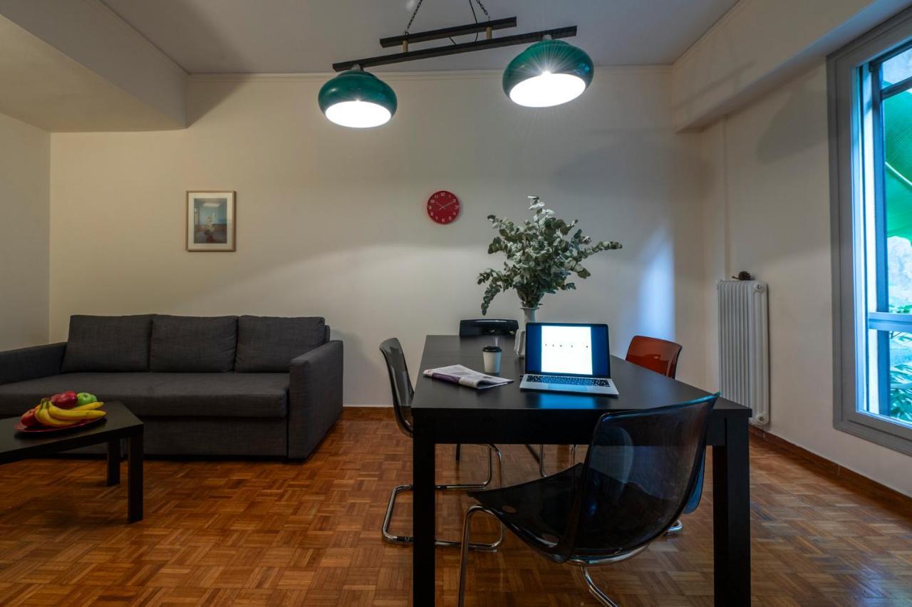 Tranquility Downtown Athens Appartement Buitenkant foto